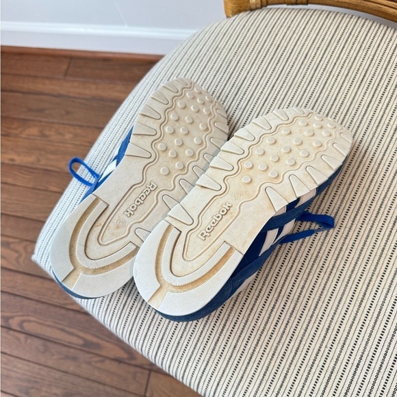 Reebok Classic Girls Blue and White Sneakers - Picture 7 of 7